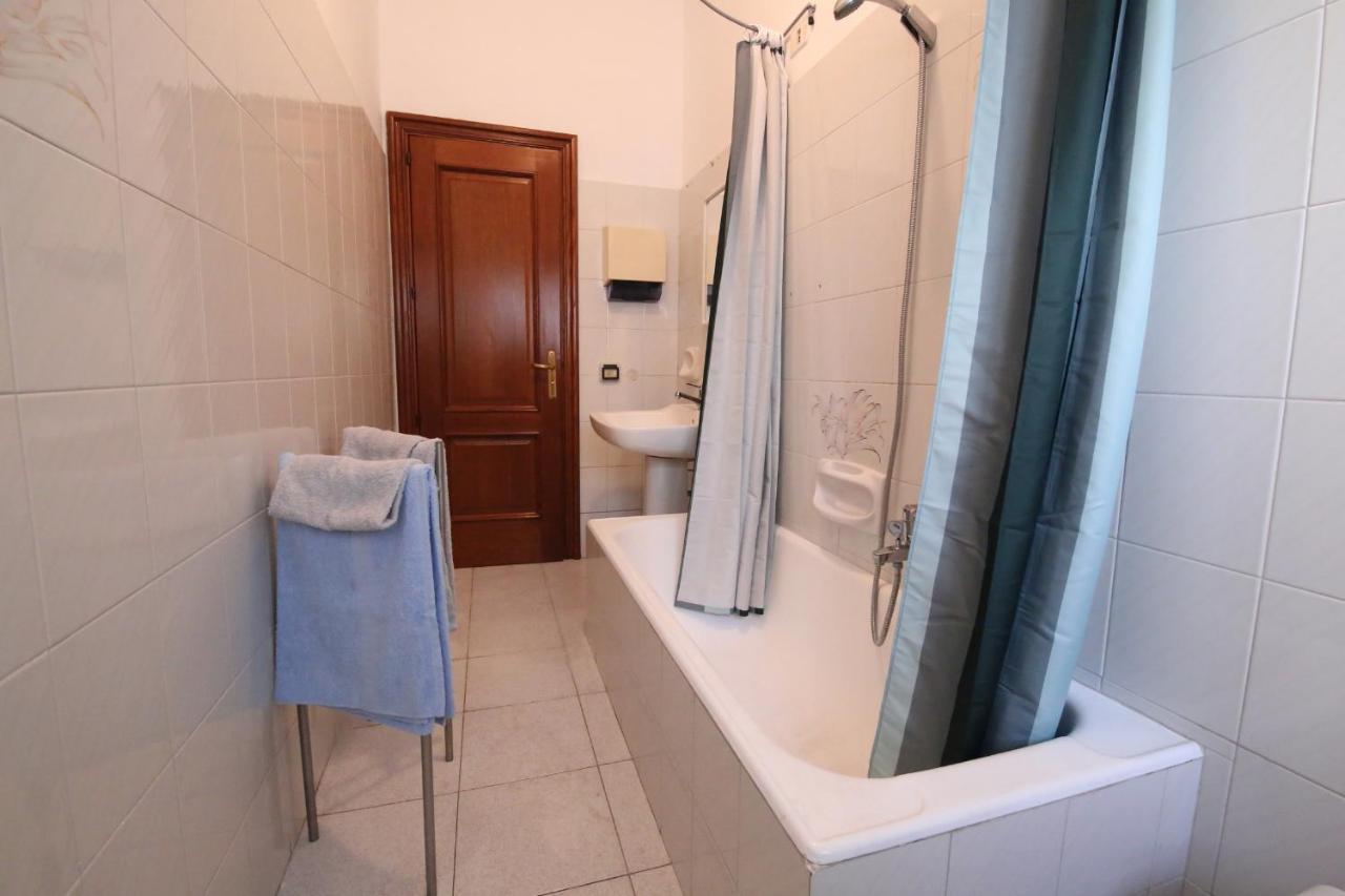 Cavour & Savoia Hotel Bari Bagian luar foto