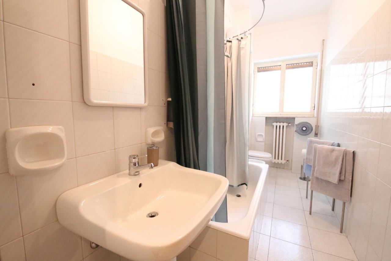 Cavour & Savoia Hotel Bari Bagian luar foto
