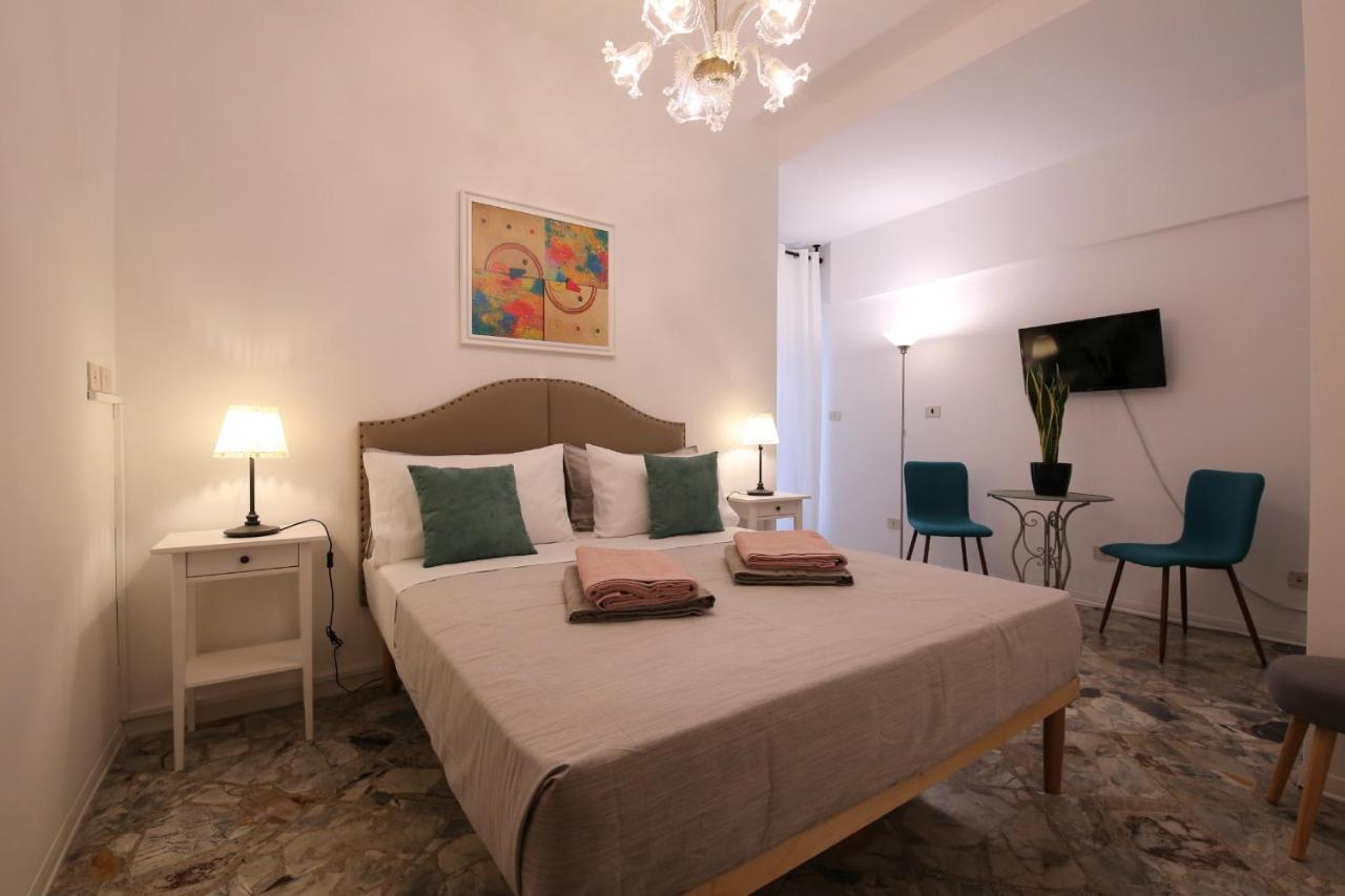 Cavour & Savoia Hotel Bari Bagian luar foto