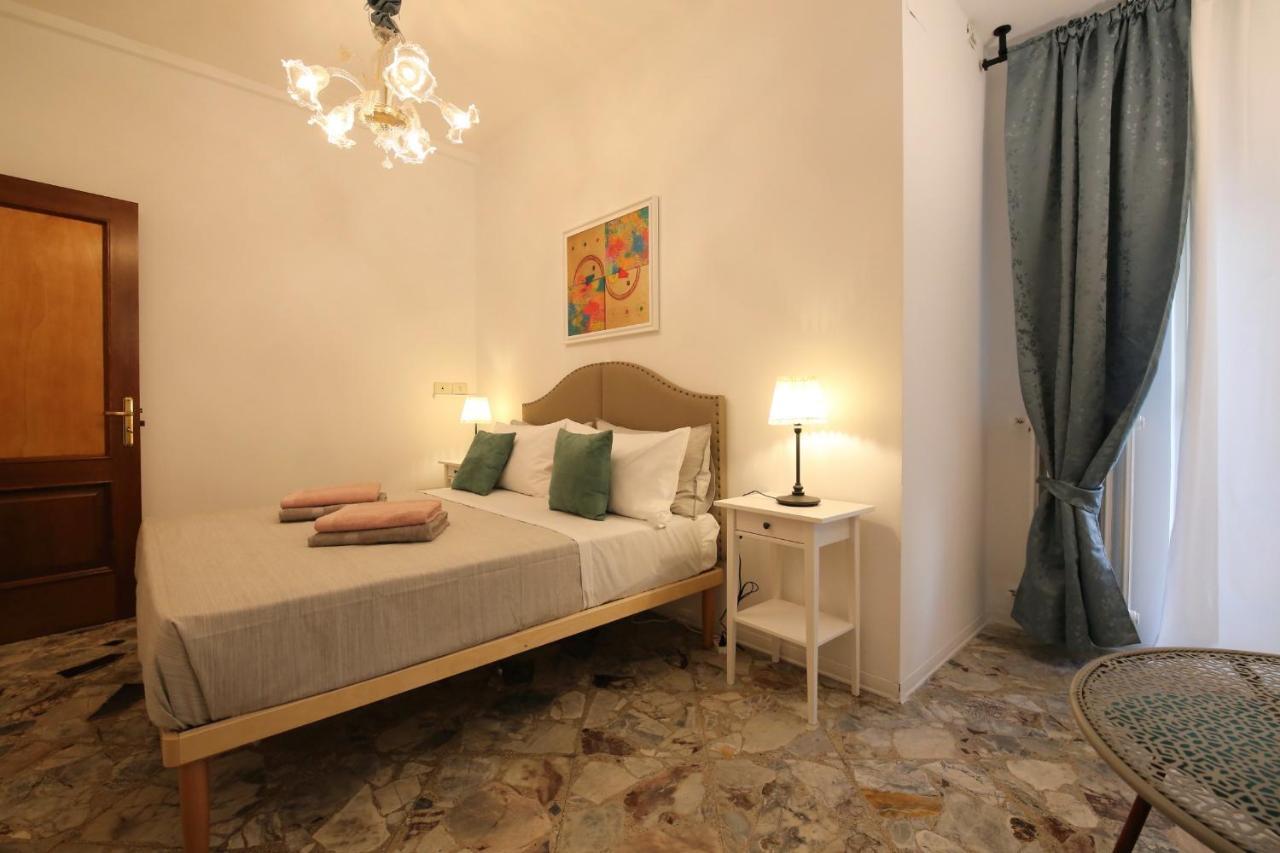 Cavour & Savoia Hotel Bari Bagian luar foto