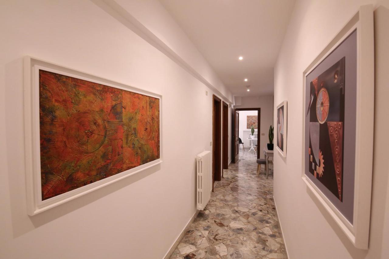 Cavour & Savoia Hotel Bari Bagian luar foto